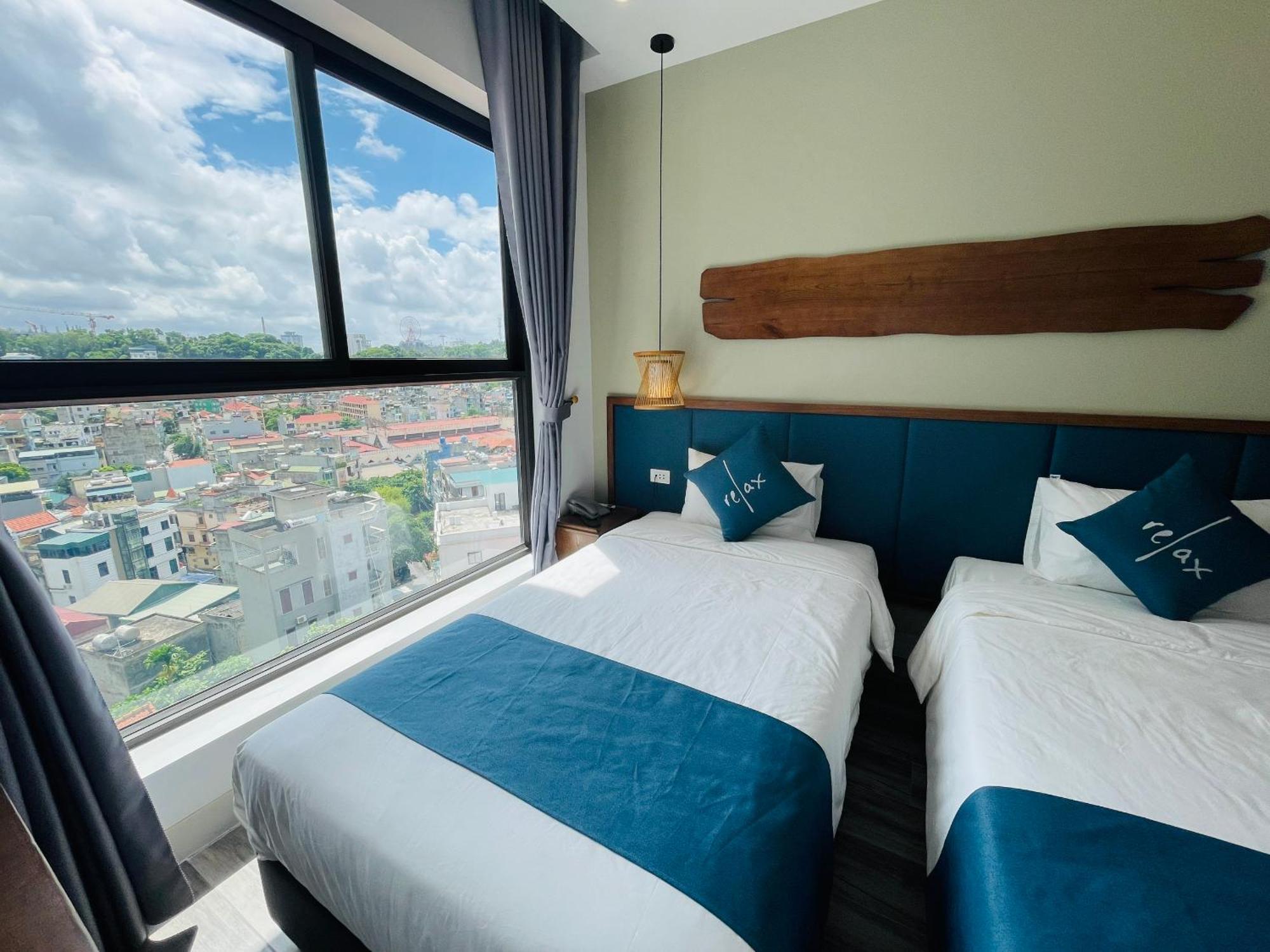 The Light Hotel Ha Long Buitenkant foto